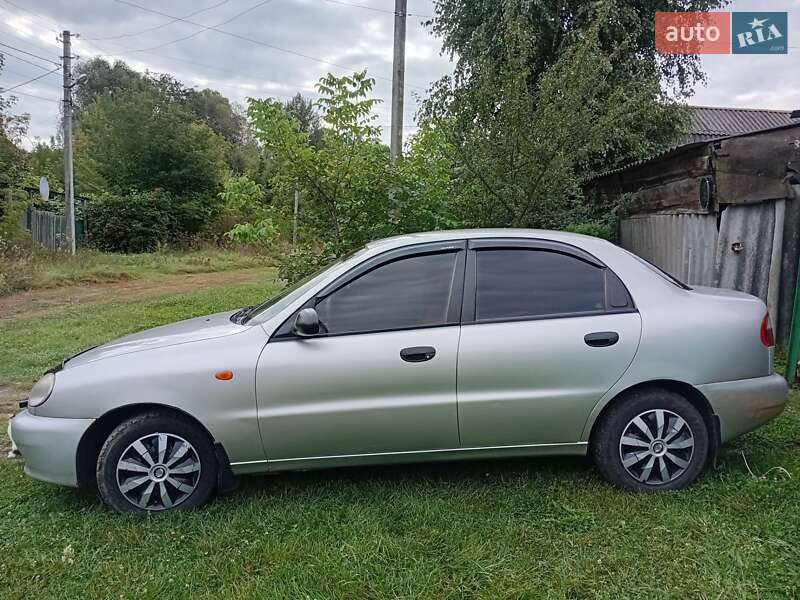 Седан Daewoo Lanos 2003 в Глухове