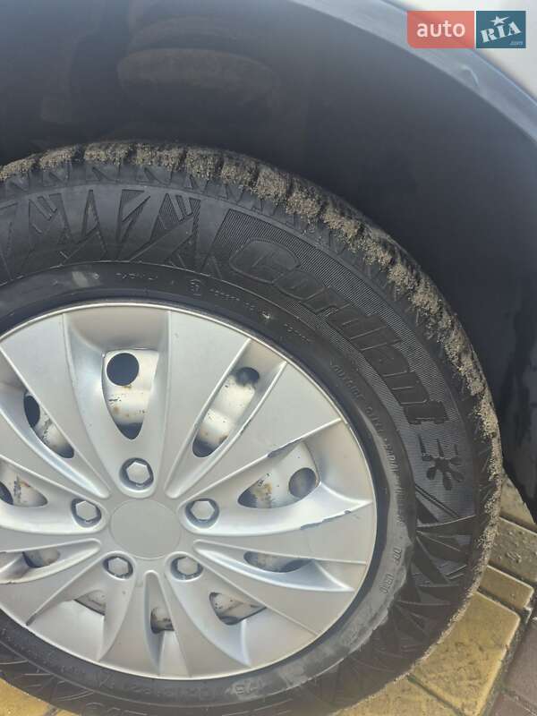 Седан Daewoo Lanos 2003 в Новомосковську