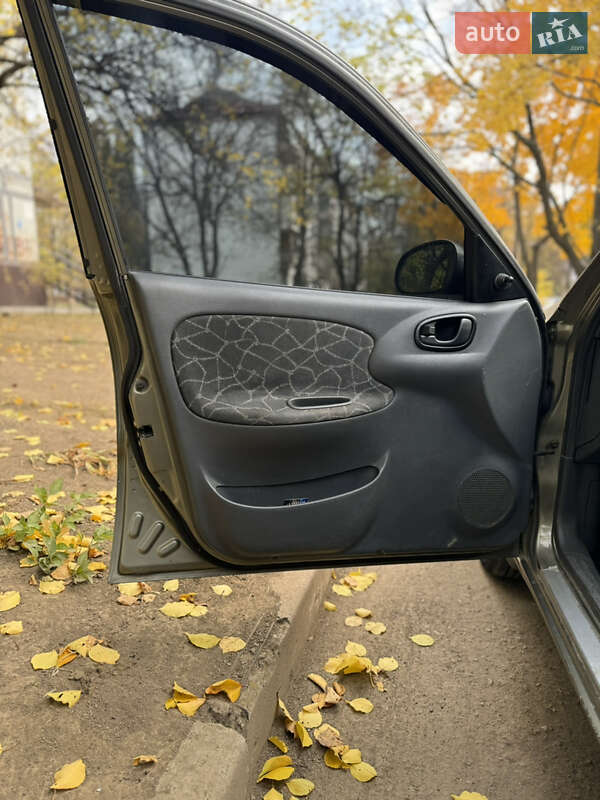 Хэтчбек Daewoo Lanos 2003 в Запорожье