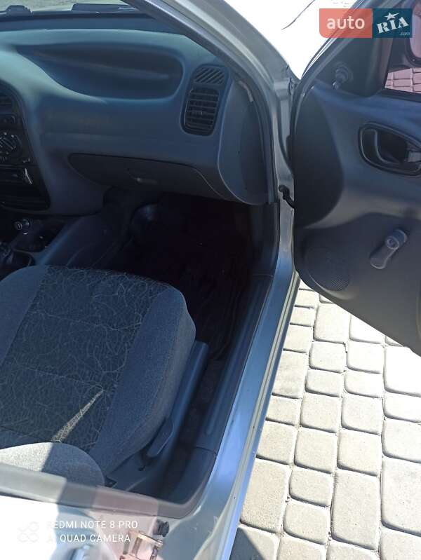 Седан Daewoo Lanos 2007 в Новомосковську