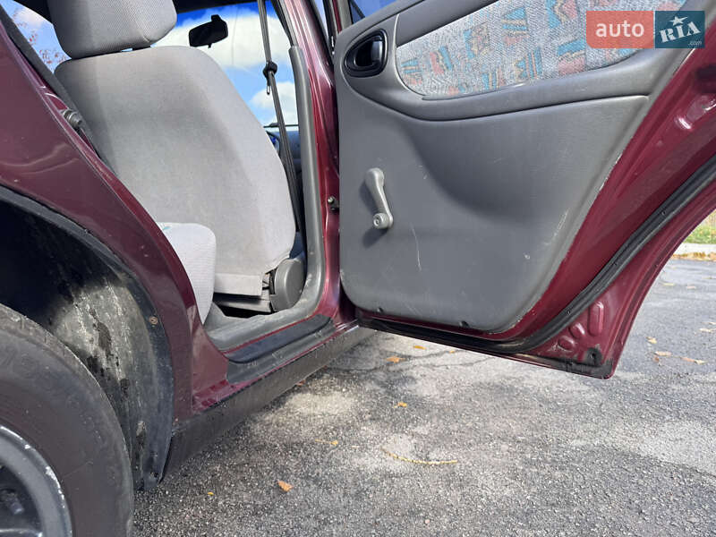 Седан Daewoo Lanos 2005 в Житомирі