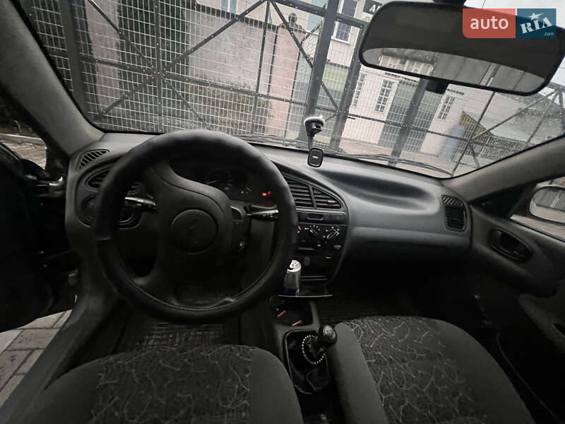 Седан Daewoo Lanos 2008 в Сарнах