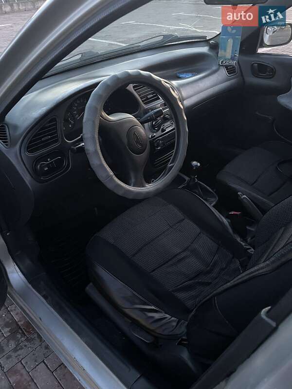 Седан Daewoo Lanos 2003 в Харкові
