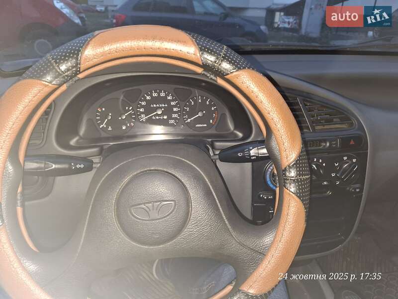 Седан Daewoo Lanos 2008 в Києві