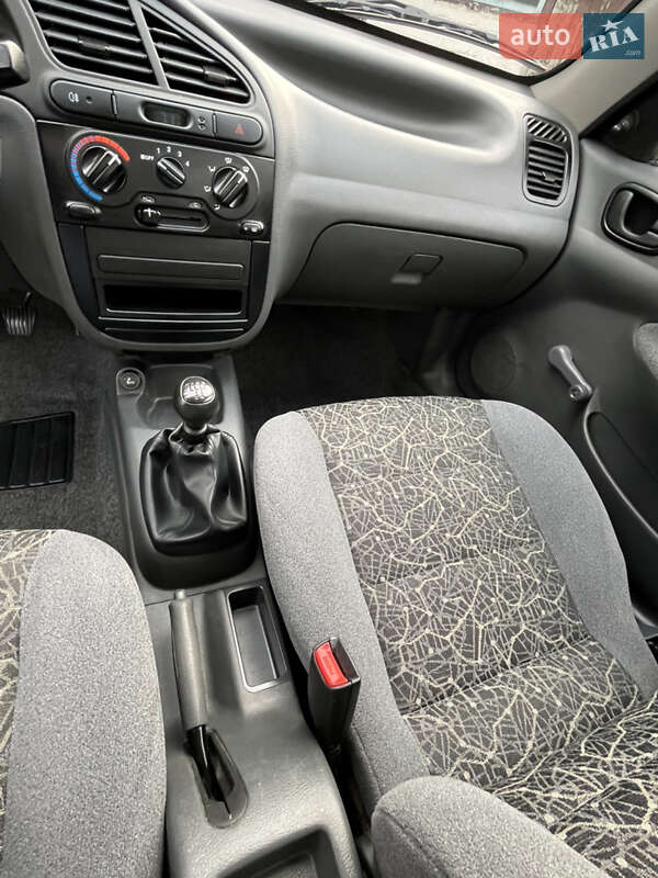 Седан Daewoo Lanos 2008 в Миргороде