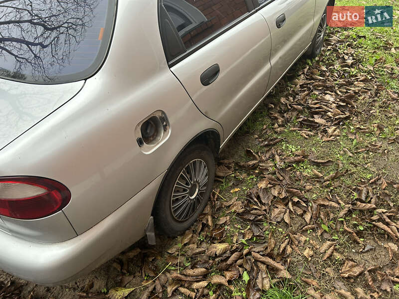 Седан Daewoo Lanos 2008 в Зарічному
