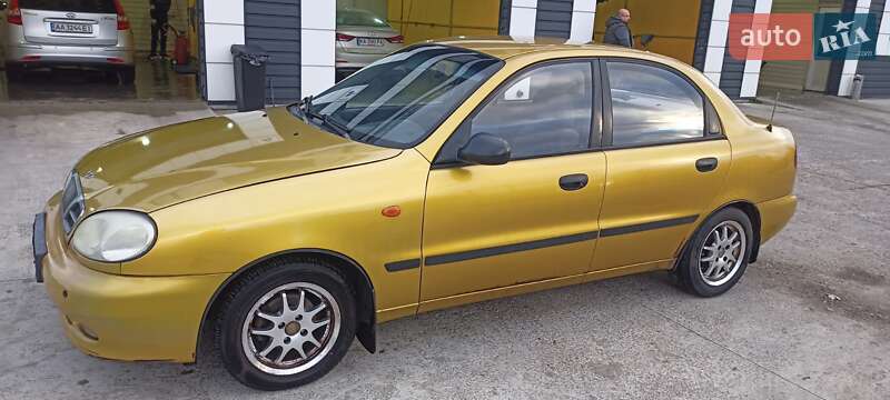 Седан Daewoo Lanos 2002 в Києві