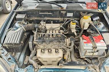 Седан Daewoo Lanos 2004 в Кривому Розі