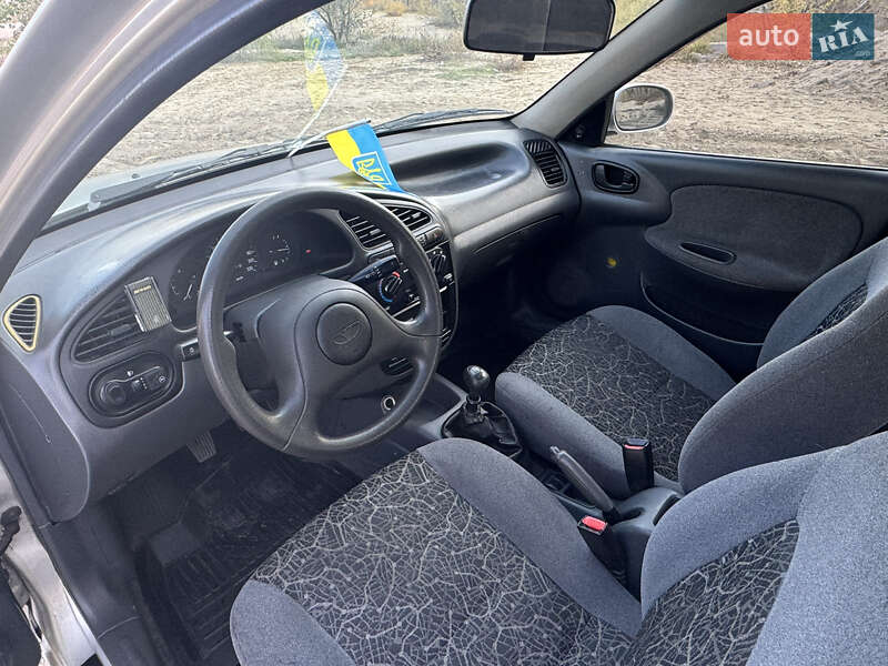 Седан Daewoo Lanos 2004 в Запорожье