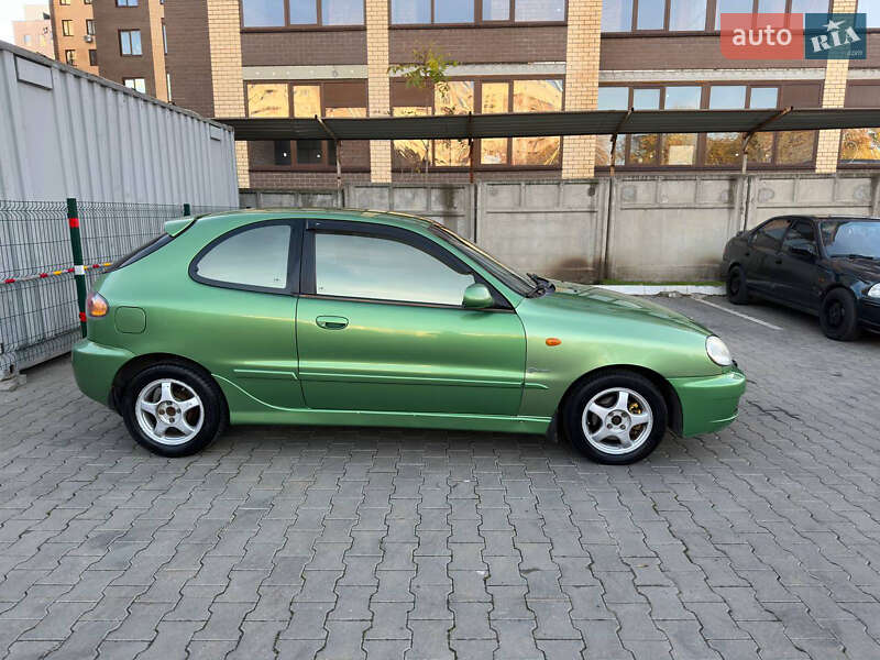 Хэтчбек Daewoo Lanos 2003 в Одессе