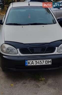 Седан Daewoo Lanos 2002 в Киеве