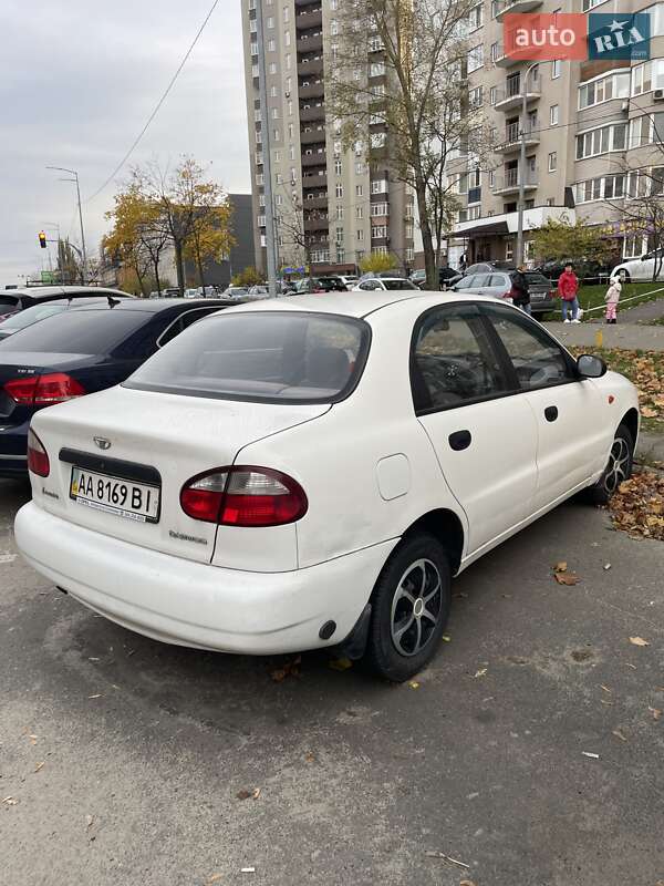Седан Daewoo Lanos 2004 в Києві