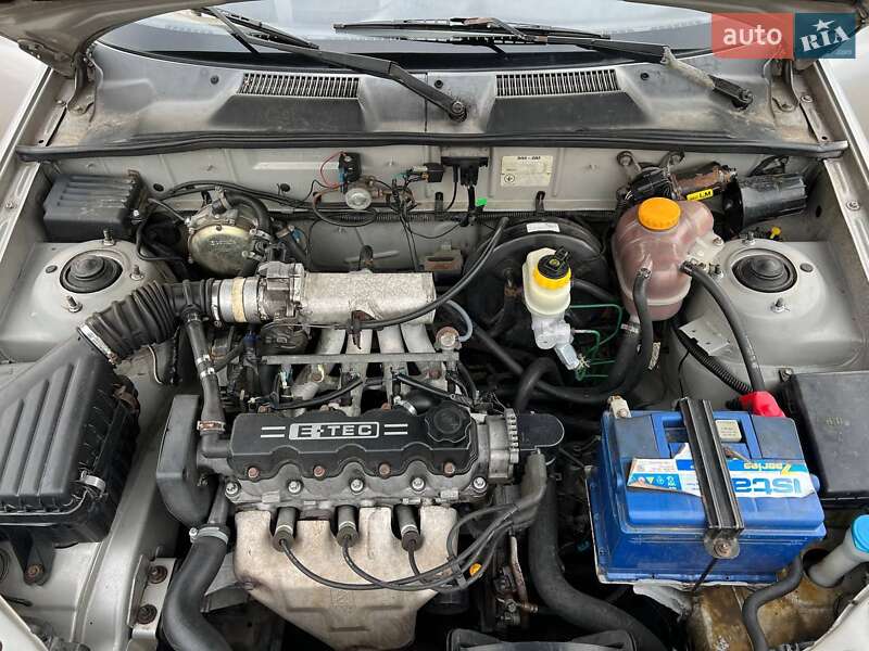 Седан Daewoo Lanos 2003 в Ровно