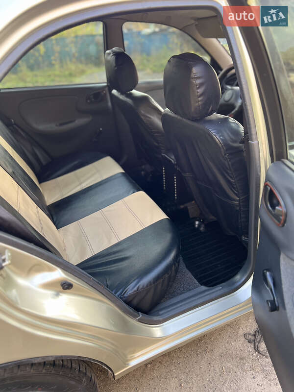 Седан Daewoo Lanos 2004 в Киеве фото 9 Седан Daewoo Lanos 2004 в Киеве