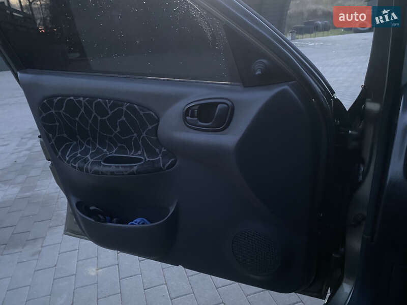 Седан Daewoo Lanos 2004 в Городенці