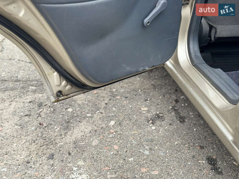 Седан Daewoo Lanos 2011 в Киеве фото 10 Седан Daewoo Lanos 2011 в Киеве