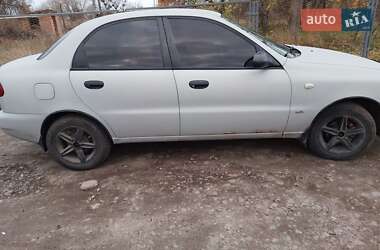 Седан Daewoo Lanos 2002 в Ромнах
