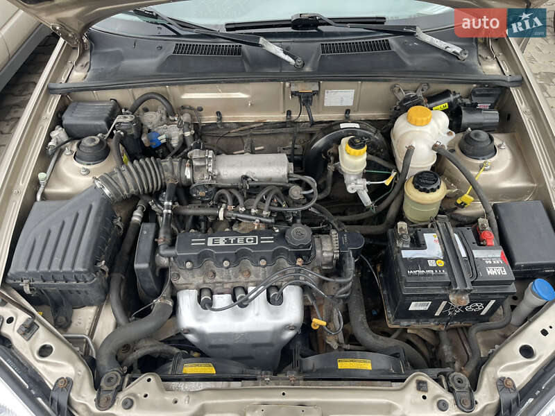 Седан Daewoo Lanos 2008 в Києві