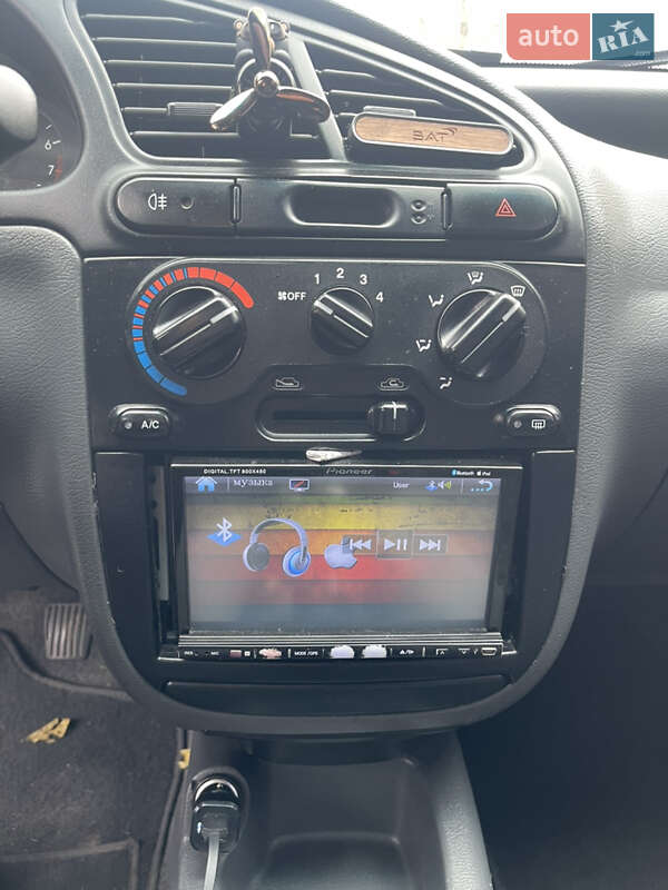 Седан Daewoo Lanos 2008 в Києві