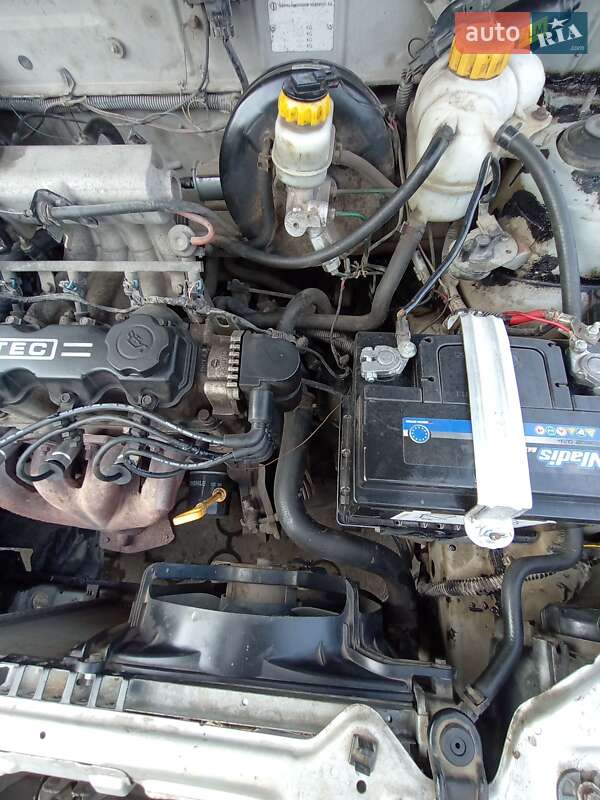 Седан Daewoo Lanos 2006 в Комсомольському