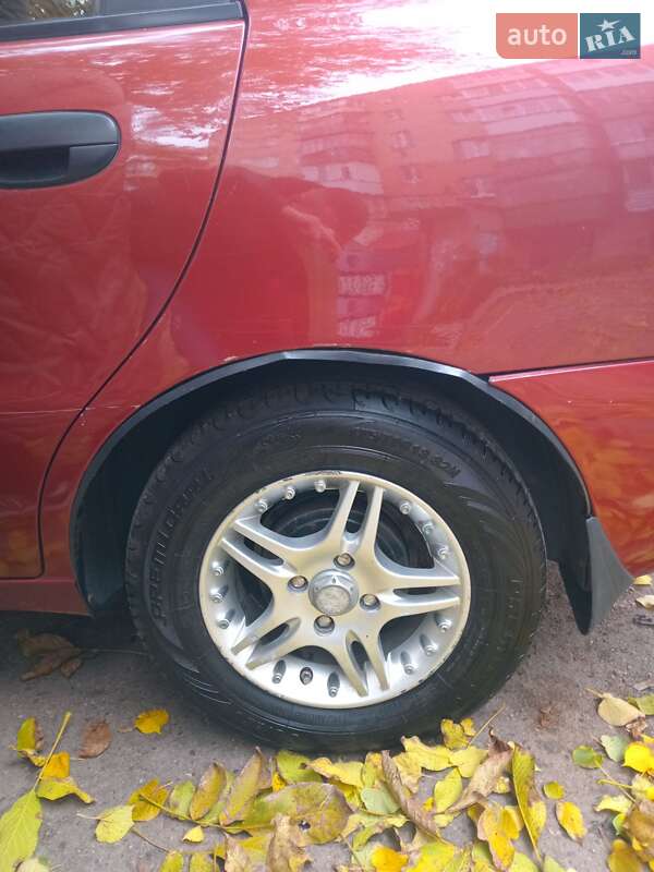 Седан Daewoo Lanos 2004 в Фастове