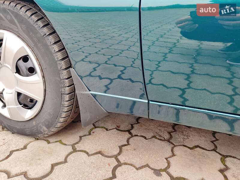 Седан Daewoo Lanos 2004 в Павлограді