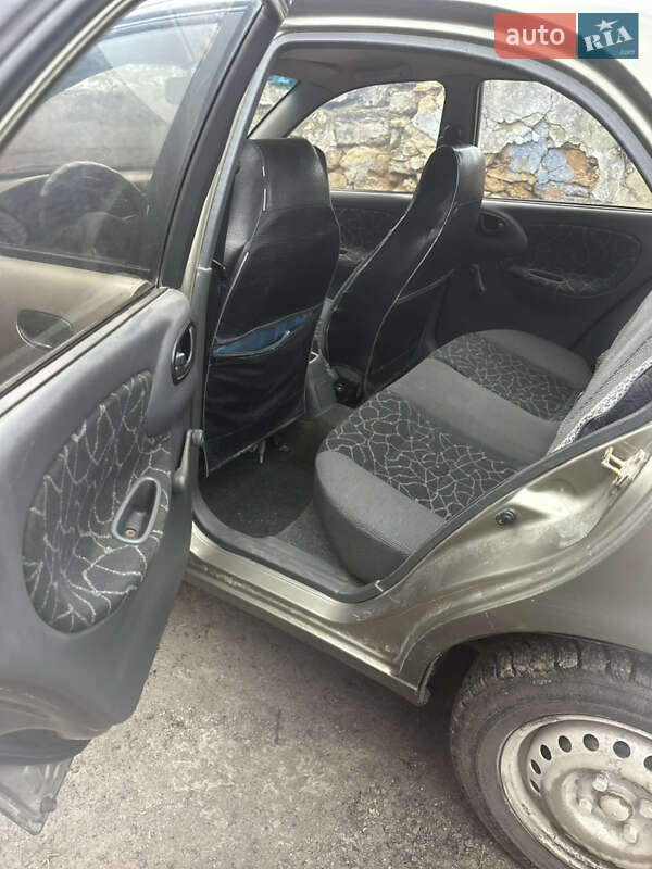 Седан Daewoo Lanos 2004 в Вінниці