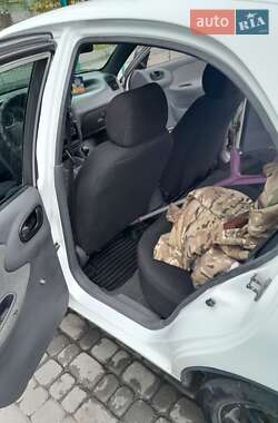 Седан Daewoo Lanos 2004 в Запорожье