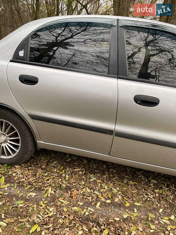 Седан Daewoo Lanos 2008 в Макарові