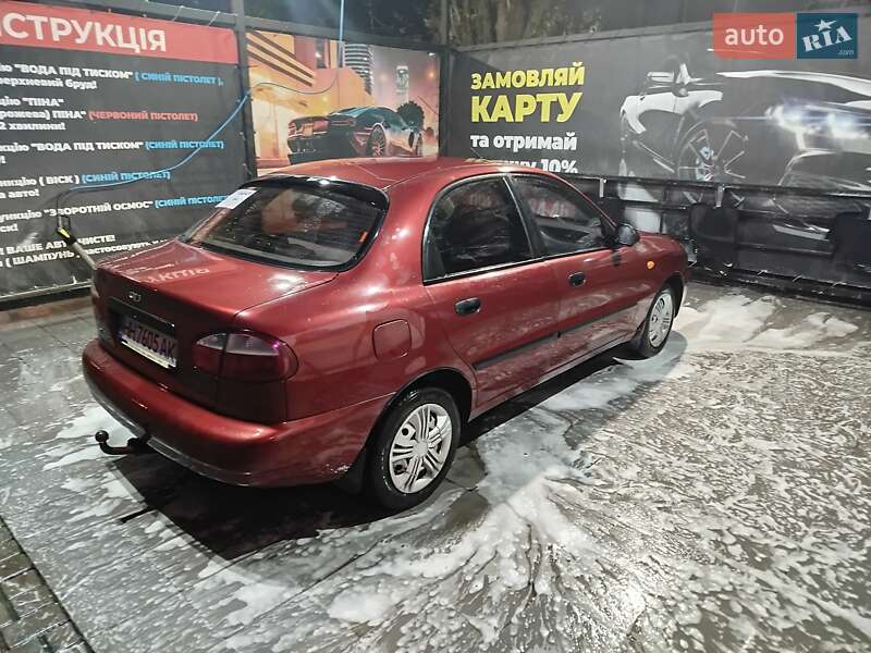 Седан Daewoo Lanos 2004 в Роздільній