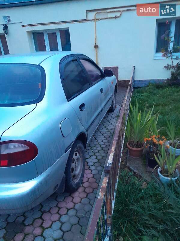 Седан Daewoo Lanos 2003 в Казатине