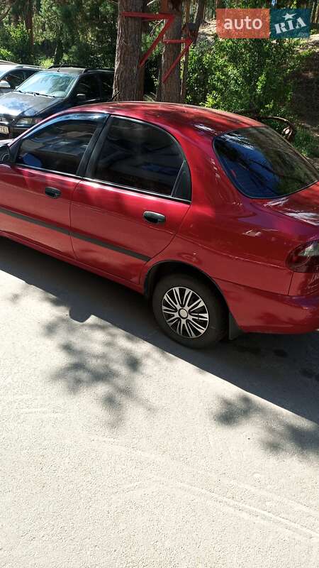 Седан Daewoo Lanos 2008 в Гостомелі