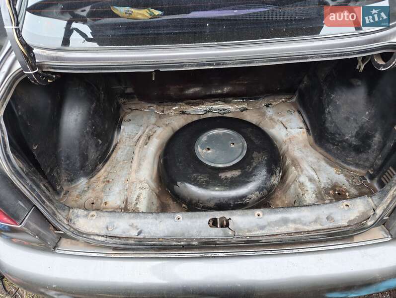 Седан Daewoo Lanos 1998 в Сахновщині