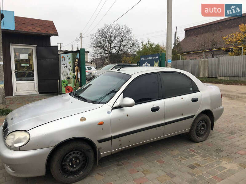 Седан Daewoo Lanos 2004 в Харькове