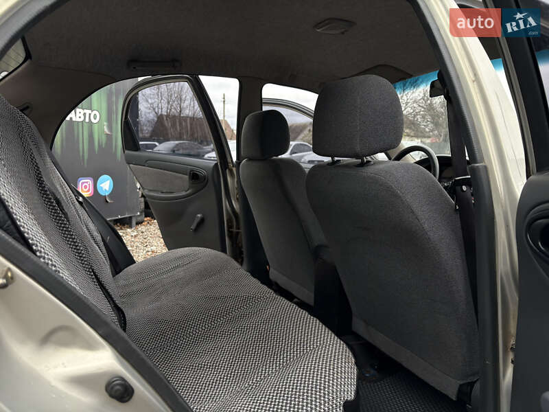 Седан Daewoo Lanos 2009 в Харкові