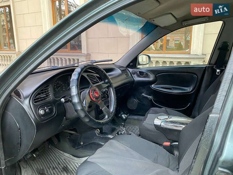 Седан Daewoo Lanos 1998 в Запорожье