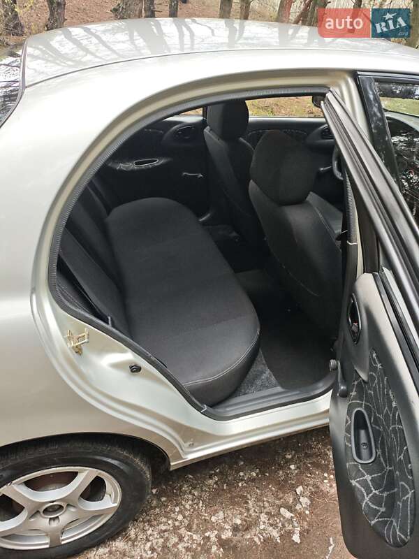 Седан Daewoo Lanos 2003 в Каменском