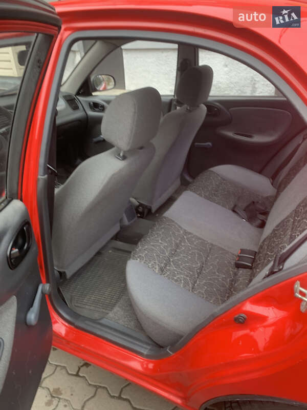 Седан Daewoo Lanos 2008 в Винниках