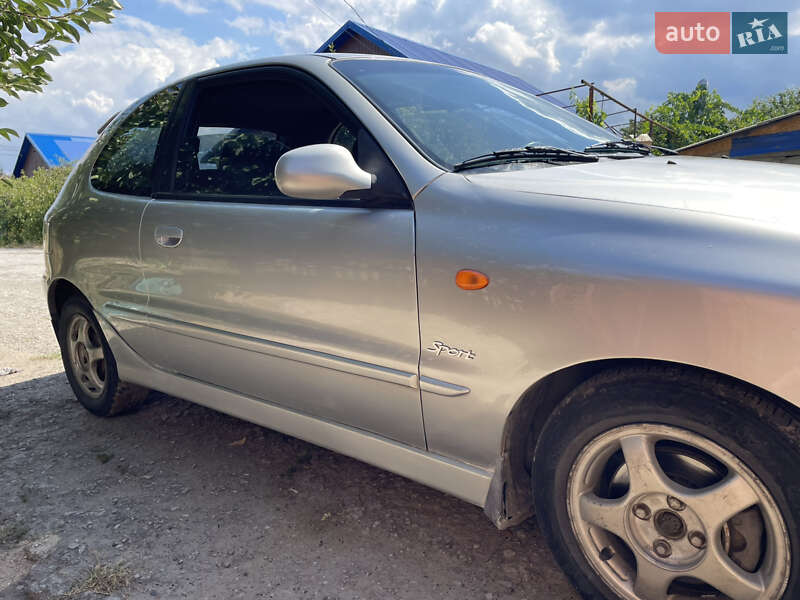 Хетчбек Daewoo Lanos 2003 в Запоріжжі