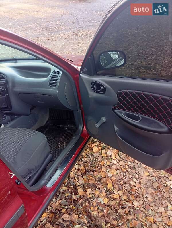 Седан Daewoo Lanos 2003 в Львові