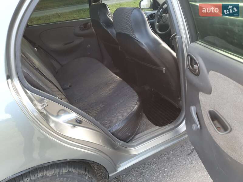 Седан Daewoo Lanos 2008 в Кременчуці