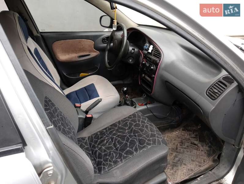 Седан Daewoo Lanos 2004 в Житомирі