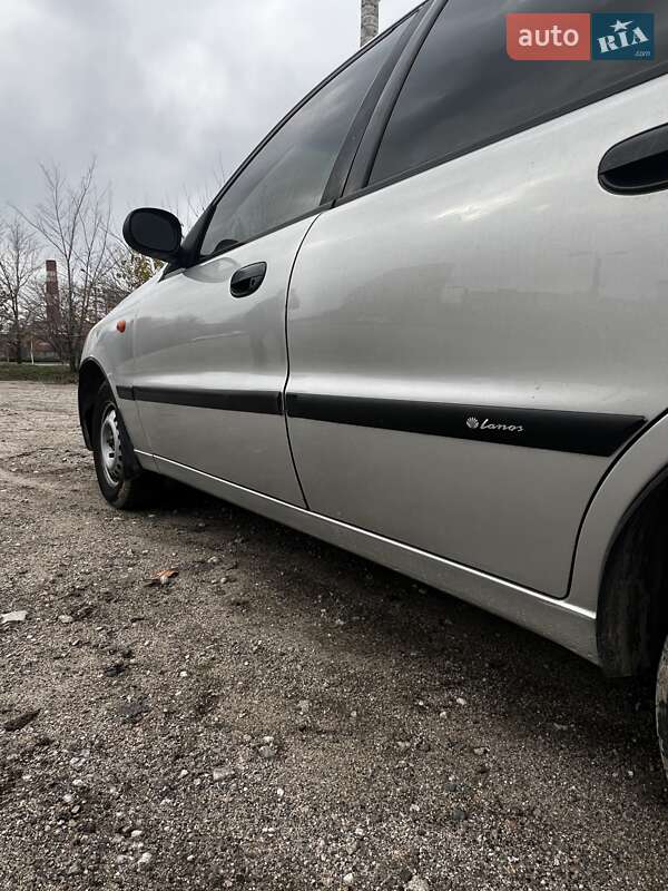 Седан Daewoo Lanos 2003 в Запоріжжі