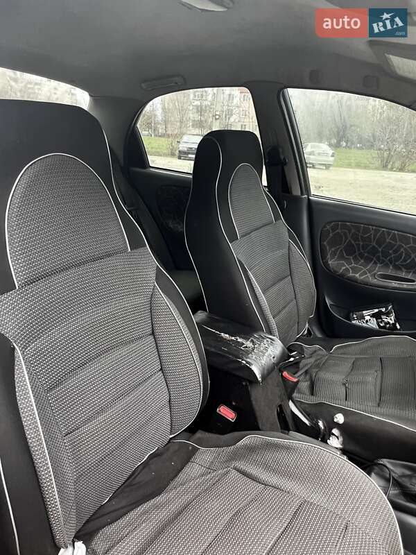 Седан Daewoo Lanos 2003 в Запоріжжі