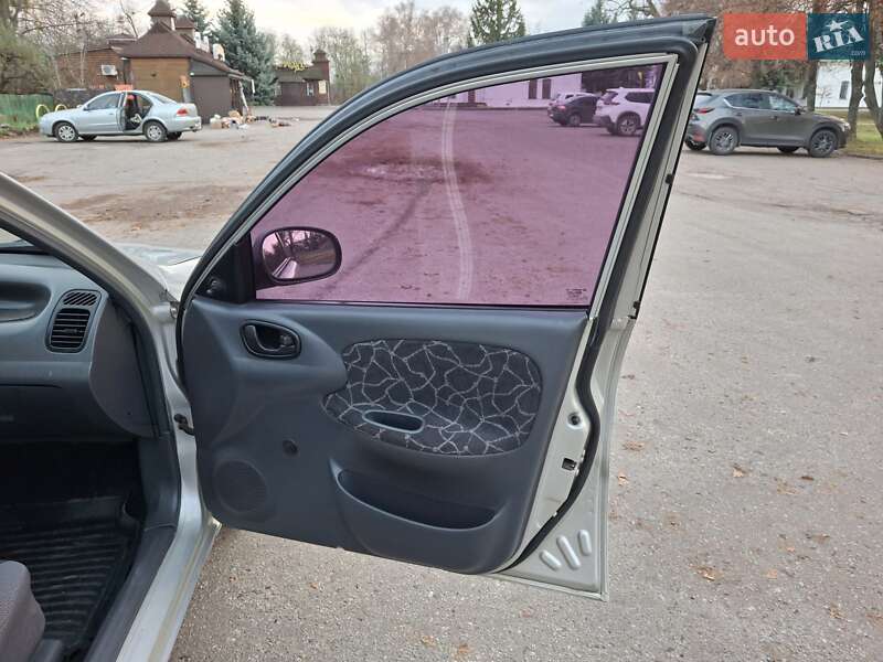 Седан Daewoo Lanos 2003 в Полтаві фото 40 Седан Daewoo Lanos 2003 в Полтаві