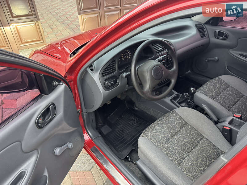 Седан Daewoo Lanos 2008 в Краснограде