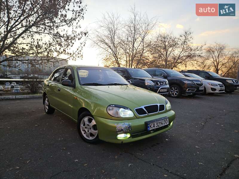 Седан Daewoo Lanos 2003 в Киеве
