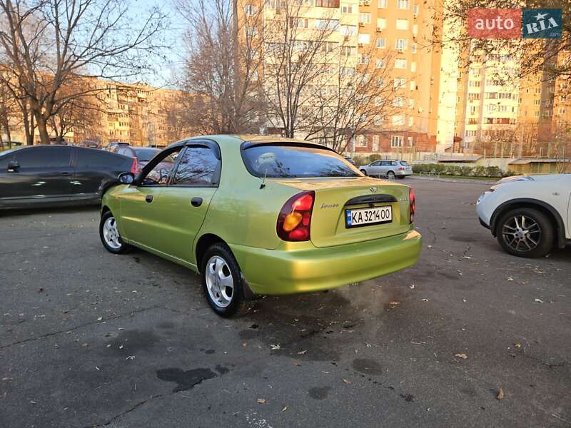 Седан Daewoo Lanos 2003 в Киеве
