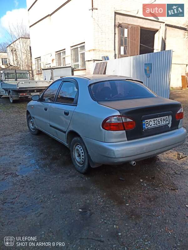 Хетчбек Daewoo Lanos 2004 в Стрию