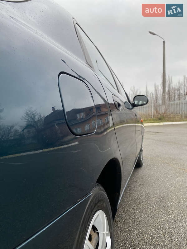 Седан Daewoo Lanos 2003 в Киеве